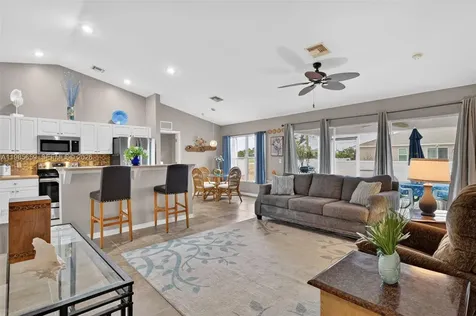 2707 NE 5th Avenue Other City - In The State Of Florida FL 33909