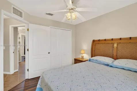 2707 NE 5th Avenue Other City - In The State Of Florida FL 33909