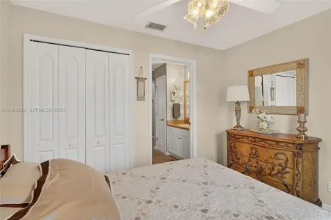 2707 NE 5th Avenue Other City - In The State Of Florida FL 33909