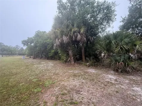 Golden Gate Estate E 46 Naples FL 34120