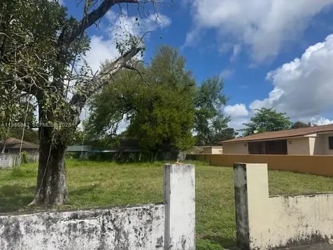 1815 NW 92nd Street Miami FL 33147