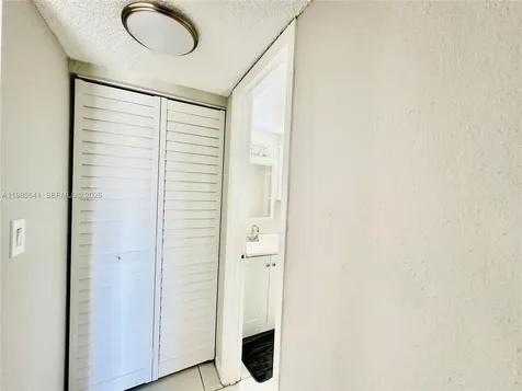 17530 NW 68th Avenue Hialeah FL 33015