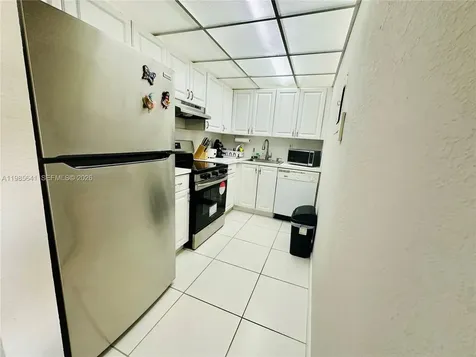 17530 NW 68th Avenue Hialeah FL 33015