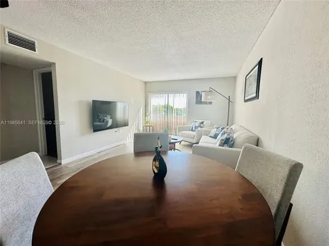 17530 NW 68th Avenue Hialeah FL 33015