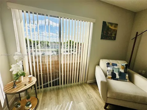 17530 NW 68th Avenue Hialeah FL 33015