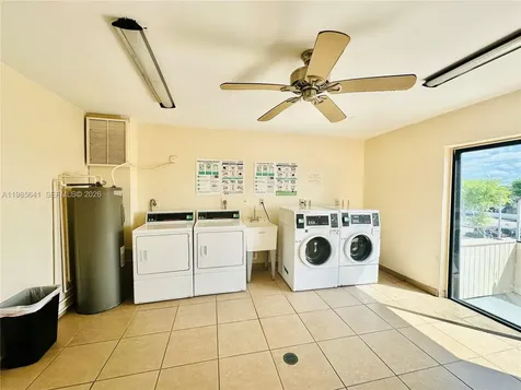 17530 NW 68th Avenue Hialeah FL 33015