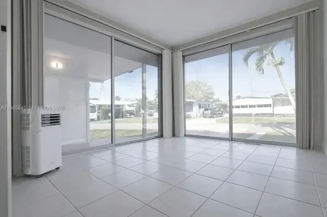 2260 SW 85th Way Davie FL 33324