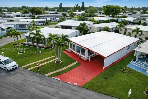 2260 SW 85th Way Davie FL 33324
