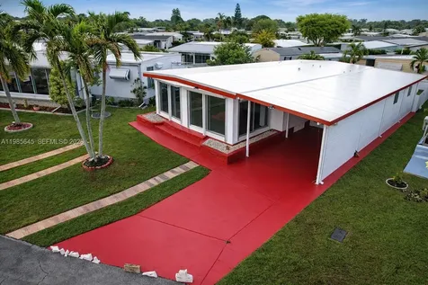 2260 SW 85th Way Davie FL 33324