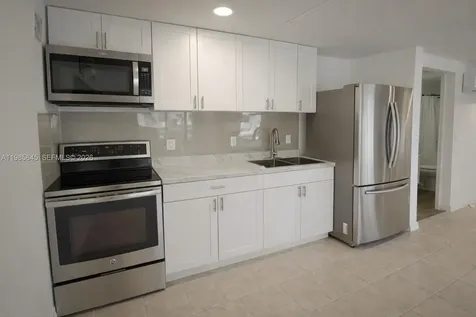 2260 SW 85th Way Davie FL 33324