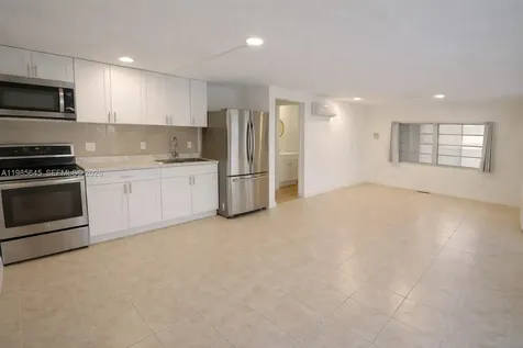 2260 SW 85th Way Davie FL 33324