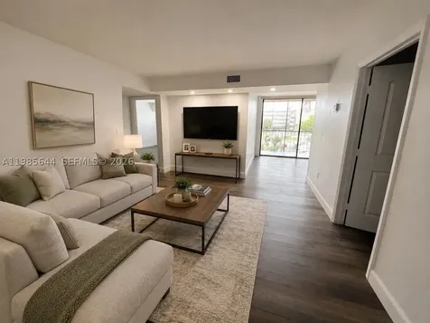 8635 NW 8th Street Miami FL 33126