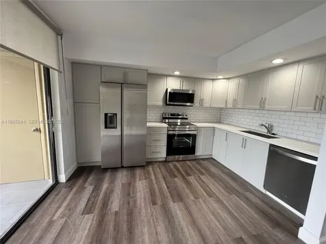 8635 NW 8th Street Miami FL 33126