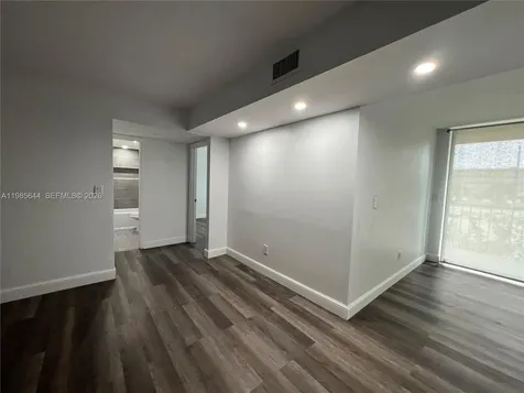8635 NW 8th Street Miami FL 33126