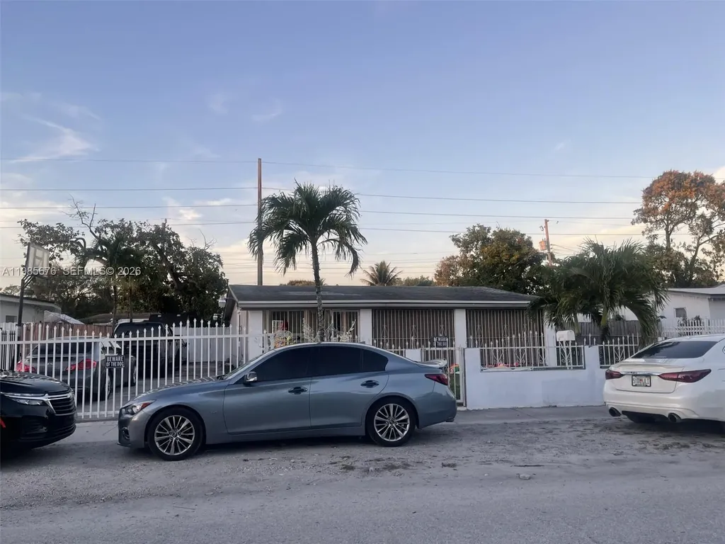 3115 NW 86th Street Miami FL 33147