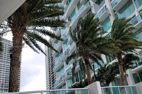 31 SE 5th Street Miami FL 33131
