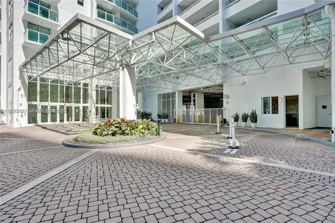 31 SE 5th Street Miami FL 33131