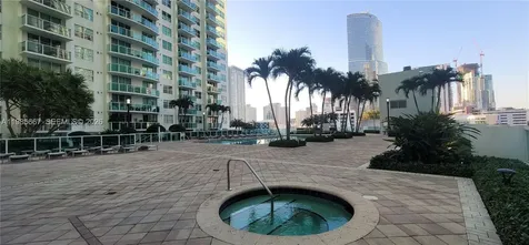 31 SE 5th Street Miami FL 33131