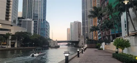 31 SE 5th Street Miami FL 33131