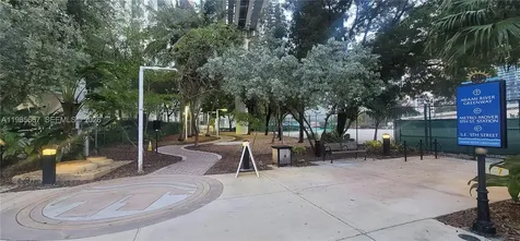 31 SE 5th Street Miami FL 33131
