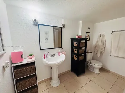7928 West Drive North Bay Village FL 33141