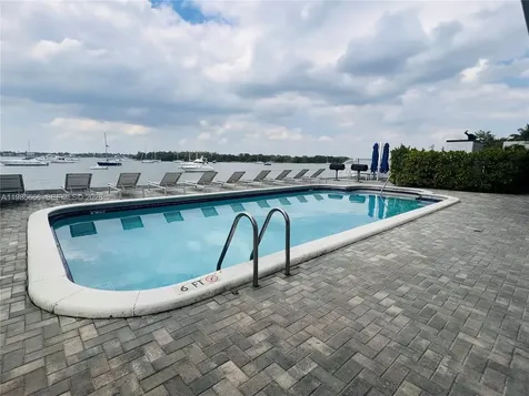 7928 West Drive North Bay Village FL 33141