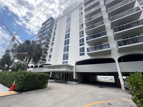 7928 West Drive North Bay Village FL 33141