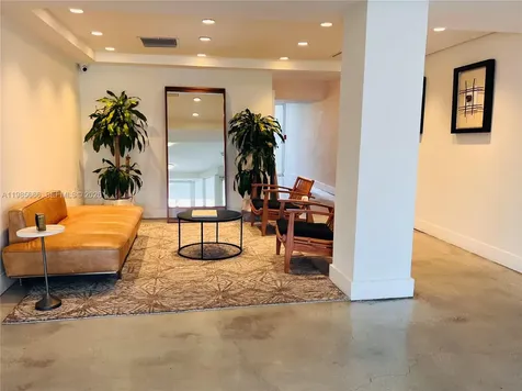 7928 West Drive North Bay Village FL 33141