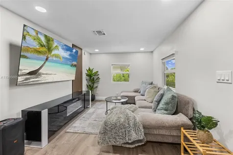 6674 4th Jupiter FL 33458