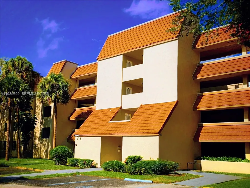 601 Ives Dairy Road Miami FL 33179