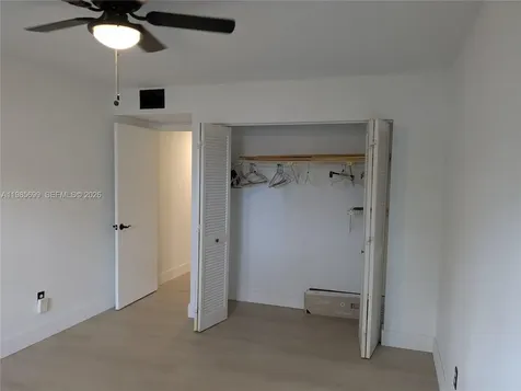 601 Ives Dairy Road Miami FL 33179