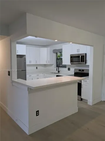 601 Ives Dairy Road Miami FL 33179