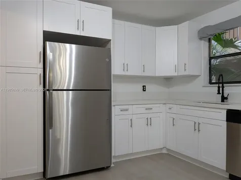 601 Ives Dairy Road Miami FL 33179