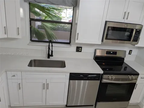 601 Ives Dairy Road Miami FL 33179