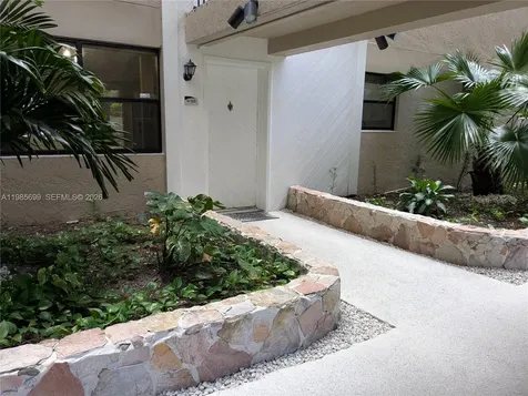 601 Ives Dairy Road Miami FL 33179