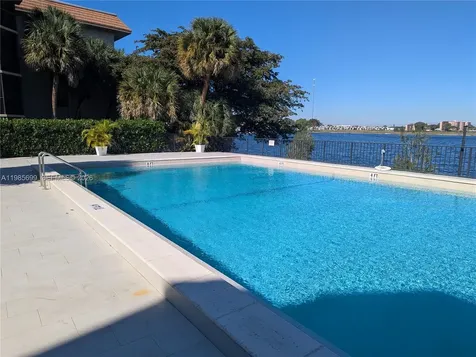 601 Ives Dairy Road Miami FL 33179