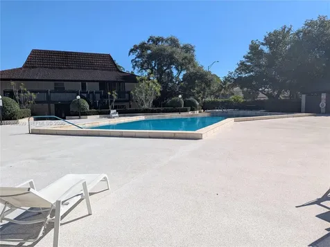 601 Ives Dairy Road Miami FL 33179