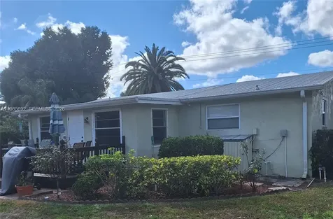 5525 SE Ault Avenue Stuart FL 34997