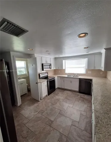 5525 SE Ault Avenue Stuart FL 34997