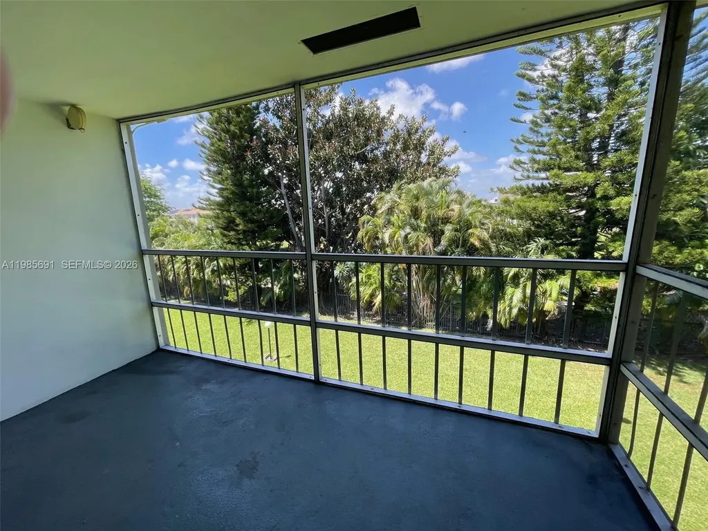 1000 Hillcrest Court Hollywood FL 33021