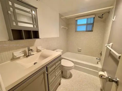 1000 Hillcrest Court Hollywood FL 33021