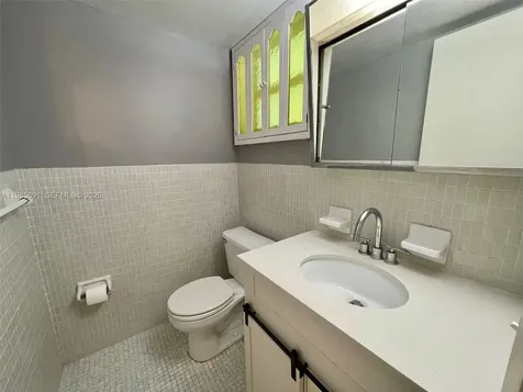 1000 Hillcrest Court Hollywood FL 33021