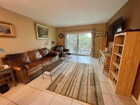 1000 Hillcrest Court Hollywood FL 33021