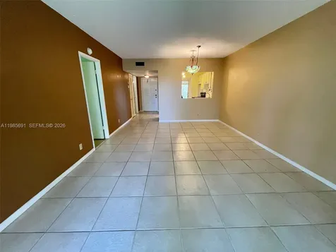 1000 Hillcrest Court Hollywood FL 33021
