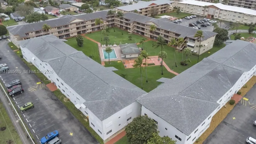 5300 Washington Street Hollywood FL 33021