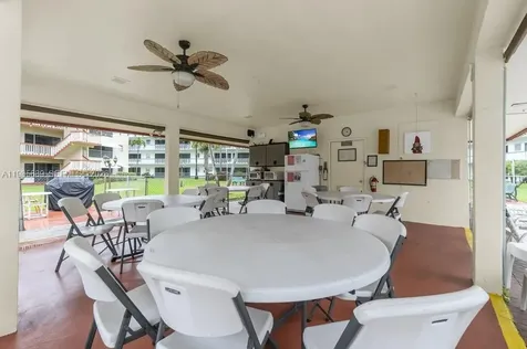 5300 Washington Street Hollywood FL 33021