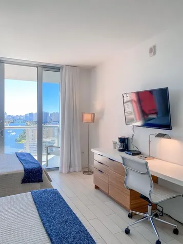2602 E Hallandale Beach Boulevard Hallandale Beach FL 33009