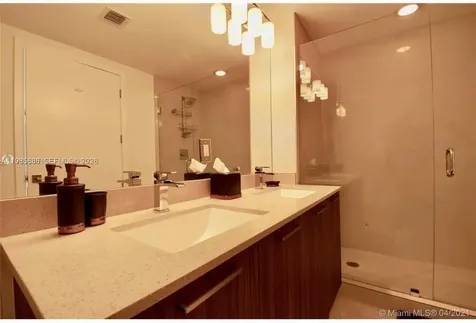 5300 Paseo Boulevard Unit 401 Doral FL 33166
