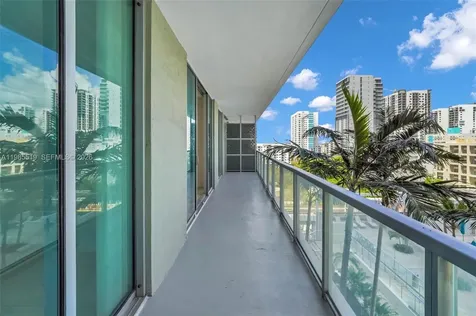 79 SW 12th Street Miami FL 33130