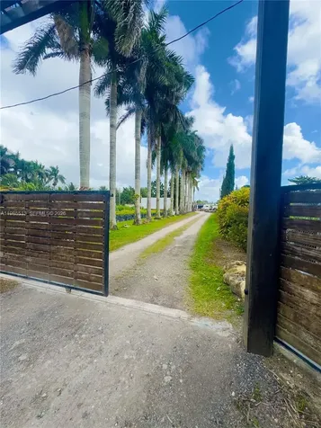 15375 SW 209 Avenue Miami FL 33187